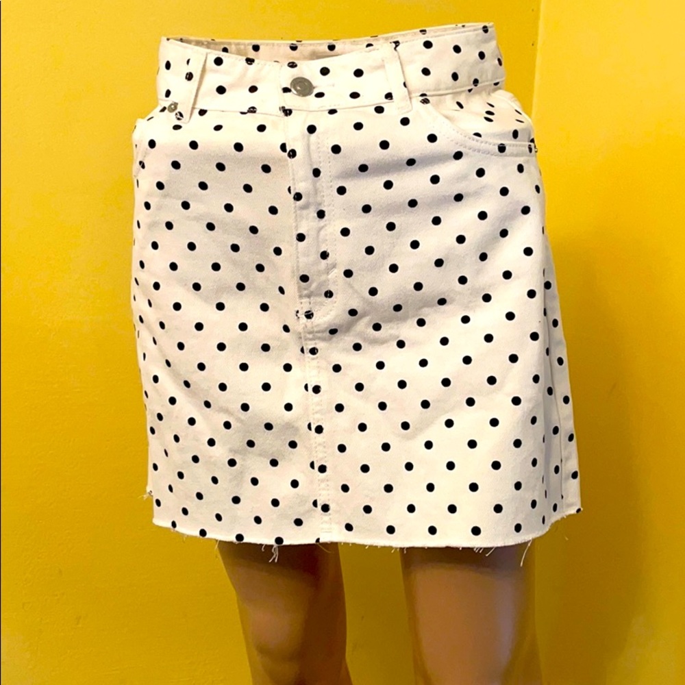 TOPSHOP Polka Dot  Mini Skirt.